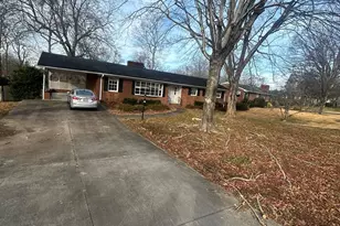 626 Willowbrook Ln, Winston Salem, NC 27104 - Photo 1