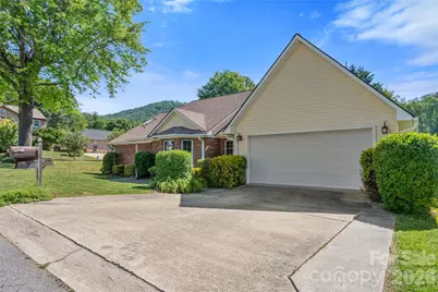 2 Gatehouse Court, Asheville, NC 28803 - Photo 2