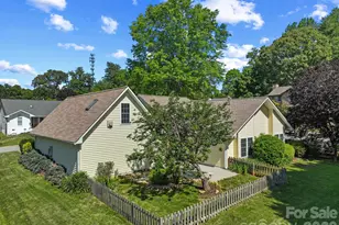 2 Gatehouse Ct, Asheville, NC 28803 - Photo 36