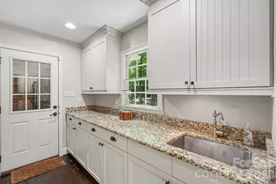 5812 Camelot Drive, Charlotte, NC 28270 - Photo 14