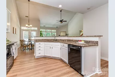 3428 Park South Station Boulevard, Charlotte, NC 28210 - Photo 8