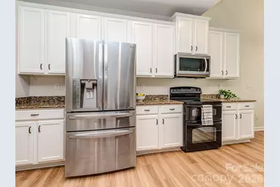 3428 Park South Station Boulevard, Charlotte, NC 28210 - Photo 10