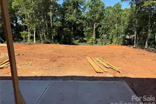 612 Central Dr, Statesville, NC 28677 - Photo 4
