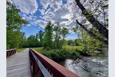 17 N Martha Kate Drive, Hendersonville, NC 28792 - Photo 4
