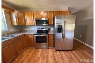 104 Bethel St, Morganton, NC 28655 - Photo 10