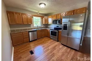 104 Bethel St, Morganton, NC 28655 - Photo 8