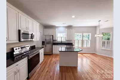 2916 Pinewood Hill Drive, Matthews, NC 28105 - Photo 2