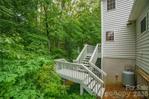 100 Welwyn Ln, Asheville, NC 28805 - Photo 40