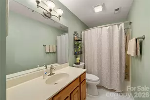 100 Welwyn Ln, Asheville, NC 28805 - Photo 30
