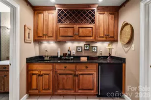 100 Welwyn Ln, Asheville, NC 28805 - Photo 36