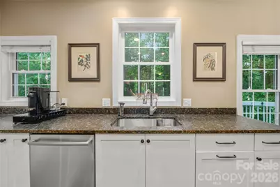 100 Welwyn Lane, Asheville, NC 28805 - Photo 12