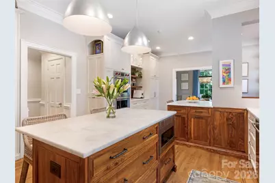 714 Edgehill Road N, Charlotte, NC 28207 - Photo 10