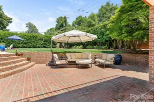 714 Edgehill Rd N, Charlotte, NC 28207 - Photo 38