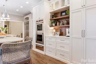 714 Edgehill Rd N, Charlotte, NC 28207 - Photo 14