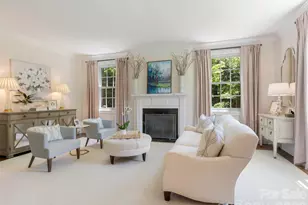 714 Edgehill Rd N, Charlotte, NC 28207 - Photo 6
