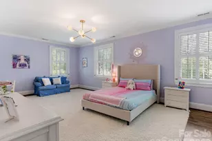 714 Edgehill Rd N, Charlotte, NC 28207 - Photo 26