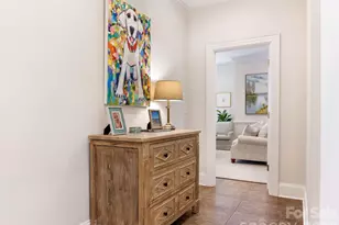 714 Edgehill Rd N, Charlotte, NC 28207 - Photo 20
