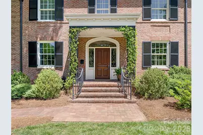 714 Edgehill Road N, Charlotte, NC 28207 - Photo 2