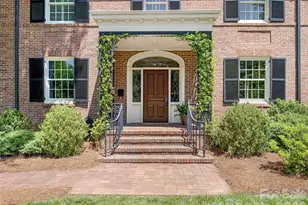 714 Edgehill Rd N, Charlotte, NC 28207 - Photo 2