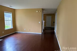 3327 Buckvalley Dr, Charlotte, NC 28214 - Photo 2