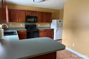 3327 Buckvalley Dr, Charlotte, NC 28214 - Photo 6