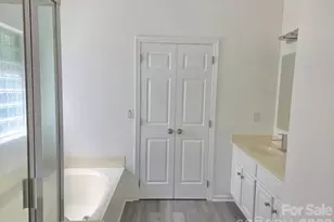 10317 Stoneykirk Ln, Charlotte, NC 28269 - Photo 28