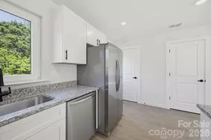244 S Caldwell Ave, Conover, NC 28613 - Photo 10