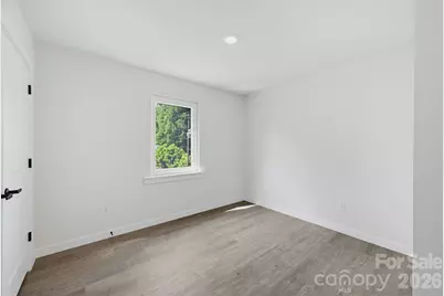 244 S Caldwell Avenue, Conover, NC 28613 - Photo 12