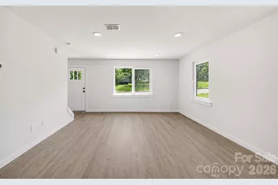 244 S Caldwell Avenue, Conover, NC 28613 - Photo 6