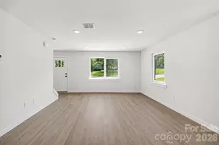 244 S Caldwell Ave, Conover, NC 28613 - Photo 6