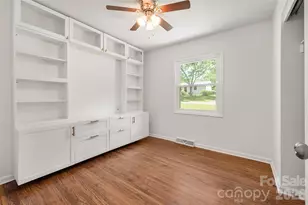 4300 Dowling Dr, Charlotte, NC 28205 - Photo 12