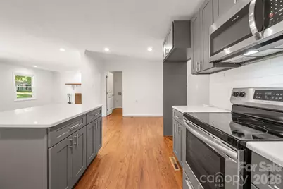 4300 Dowling Drive, Charlotte, NC 28205 - Photo 6