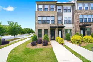 804 Broad River Ln, Charlotte, NC 28211 - Photo 2