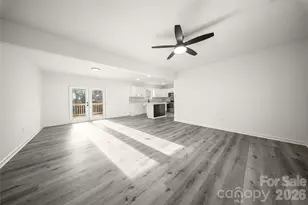10107 Clairemore Pl, Charlotte, NC 28216 - Photo 6