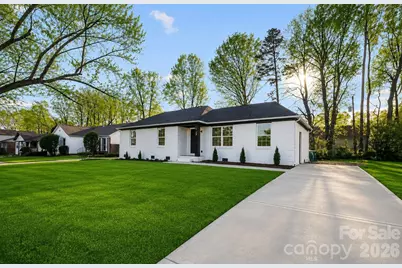 10107 Clairemore Place, Charlotte, NC 28216 - Photo 2