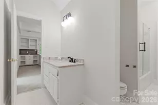 10205 Balmoral Cir, Charlotte, NC 28210 - Photo 24