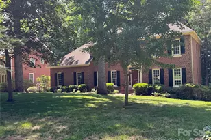 10205 Balmoral Cir, Charlotte, NC 28210 - Photo 2