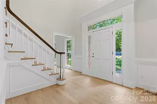 10205 Balmoral Cir, Charlotte, NC 28210 - Photo 4