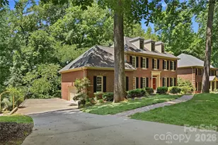 10205 Balmoral Cir, Charlotte, NC 28210 - Photo 2