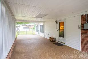 4012 Allison St, Hickory, NC 28601 - Photo 32