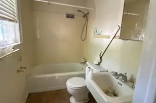 413 Rice St, Hamlet, NC 28345 - Photo 16