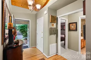 560 Toxaway Ct, Lake Toxaway, NC 28747 - Photo 4