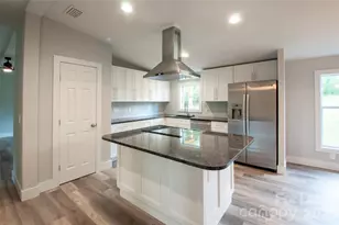151 Scotsman Dr, Troutman, NC 28166 - Photo 4