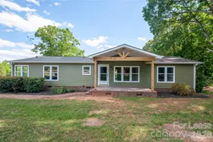 151 Scotsman Dr, Troutman, NC 28166 - Photo 2