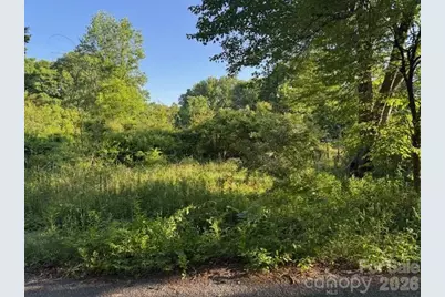 202 Dundee Street, Hendersonville, NC 28791 - Photo 1