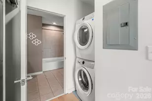 210 N Church St, Charlotte, NC 28202 - Photo 12