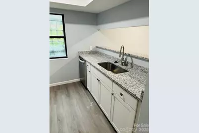 8029 Cedar Glen Drive, Charlotte, NC 28212 - Photo 12