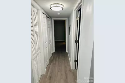 8029 Cedar Glen Drive, Charlotte, NC 28212 - Photo 10