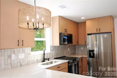 105 W 6th Avenue, Gastonia, NC 28052 - Photo 14