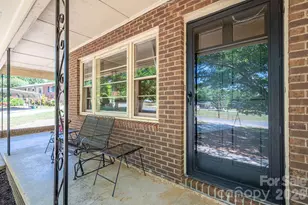 636 Poplar Dr, Shelby, NC 28152 - Photo 2